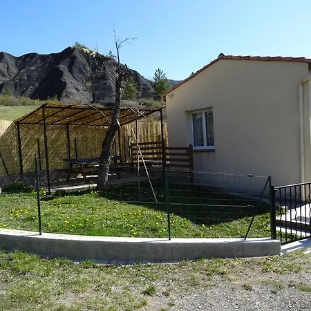Des Amandiers Holiday home *